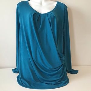 Top Large Blue Long Sleeved Pullover NWT